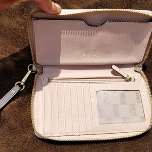 Michael Kors smart phone wristlet ~authentic ~